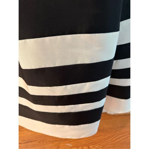 Mac Duggal Black & White Color Block Net Top Back Button Formal Party Dress sz 2 - Picture 5 of 9